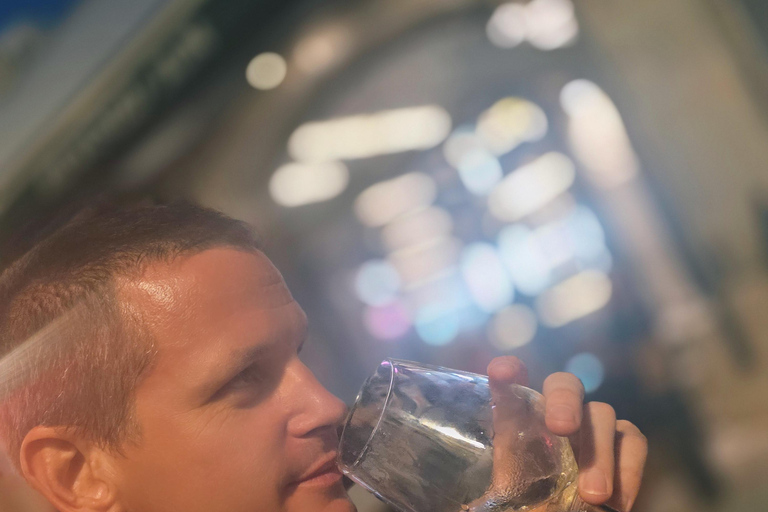 Jerusalem After Dark: Old City Sunset Walking Tour & Wine