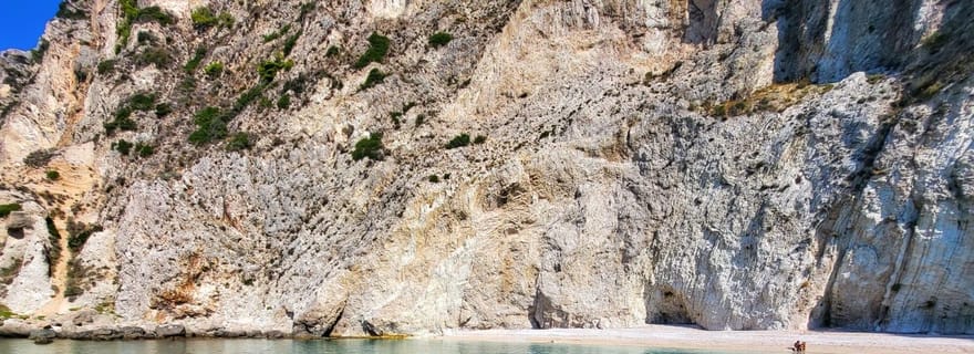 Paleokastritsa : Kasteli, grottes bleues et plage de Limni, excursion en bateau