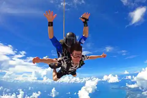 Pattaya: Dropzone Tandem Skydive com traslado de ida e volta