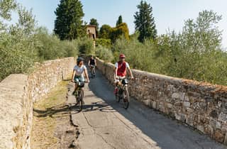 Florenz: E-Bike-Tour mit Olivenöl in den Hügeln der Toskana