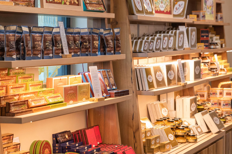 Aix-en-Provence: Guided tour of the Jardins du Roy and the Calisson Museum Le Roy René: guided tour of the King's Gardens and the Calisson Museum