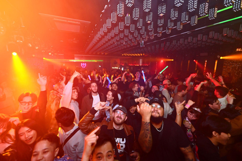 Osaka Dotonbori:GIRAFFE Nightclub Ticket with Drink/VIP Plan 【11:00 PMーClose】Admission Ticket + 2 Drinks