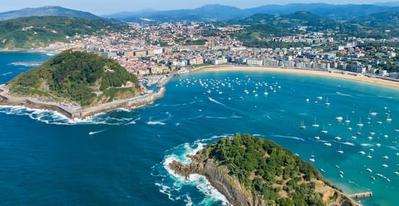 From Bilbao: Excursion to San Sebastian, Hondarribia, Hendaye, and Getaria