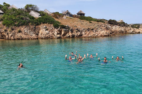 Maddalena Archipelago: Full-Day Sailboat Tour with Lunch
