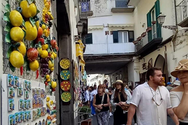 Da Napoli: tour per gruppi piccoli a Positano, Amalfi e RavelloSmall Group - up to 20 pax