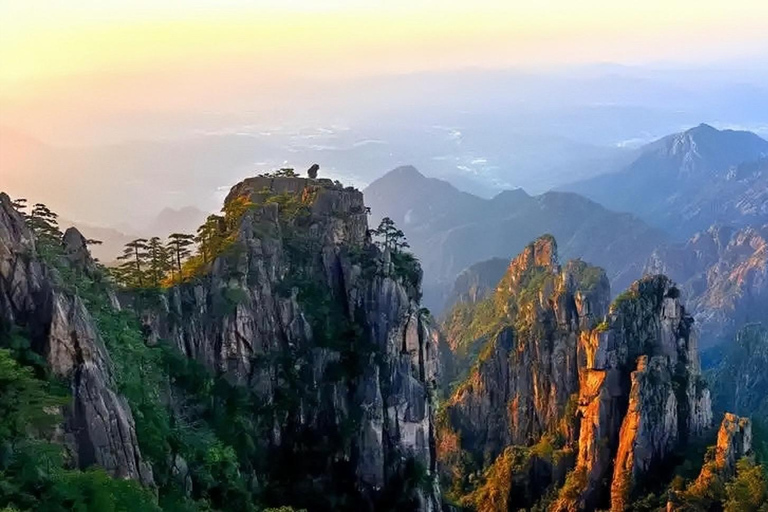 Da Shanghai: gita di 1 giorno privata a Huangshan in treno ad alta velocitàDa Shanghai: gita di 1 giorno a Huangshan in treno ad alta velocità