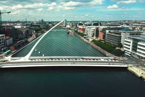 دبلن: جولة هوب أون هوب أوف مع تعليق ألماني مباشردبلن: جولة حافلة ألمانية مباشرة - ٢٤ ساعة