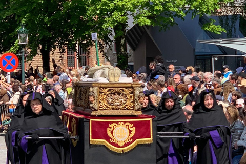 Bruges Guided Day Tour from Paris with Holy Blood Procession