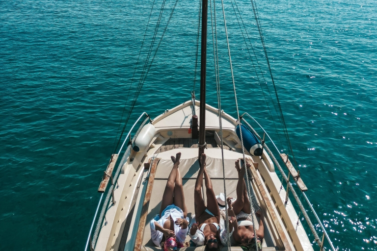 Mykonos : Croisière privée sur un bateau traditionnel en bois