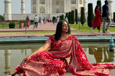 From New Delhi: Sunrise tour of Taj Mahal with Jaipur drop.