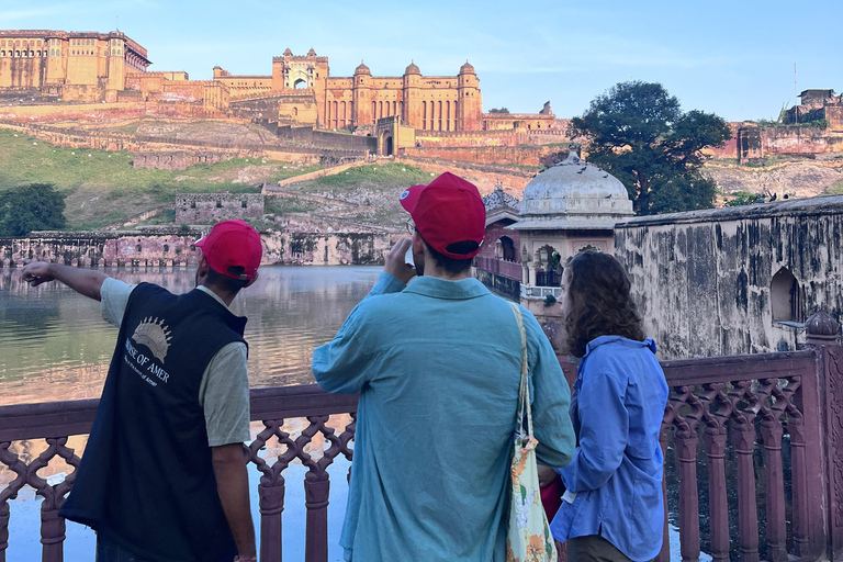 Jaipur: Amer City Heritage Walking Tour with Breakfast