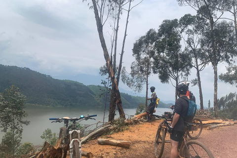 Rwanda: Volcanoes and Mountain Bike Adventure