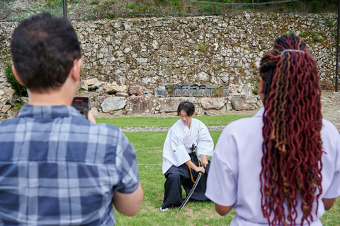 Osaka: Tour privado de esgrima - Entrenado por un gran maestro