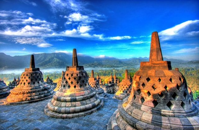BOROBUDUR SUNRISE AT THE TEMPLE STRUCTURE, GUARANTEED ACCESS