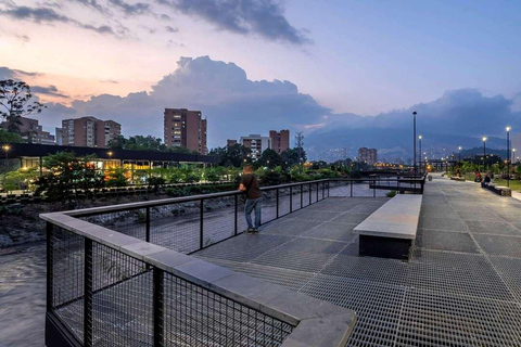 Medellín: Private Stadtführung und Comuna 13 Tour