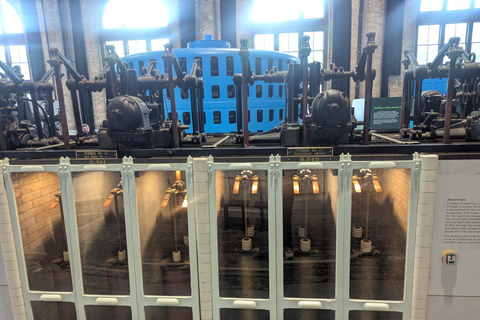 Niagara Falls Day Tour with Boat, Power Station & Tunnel