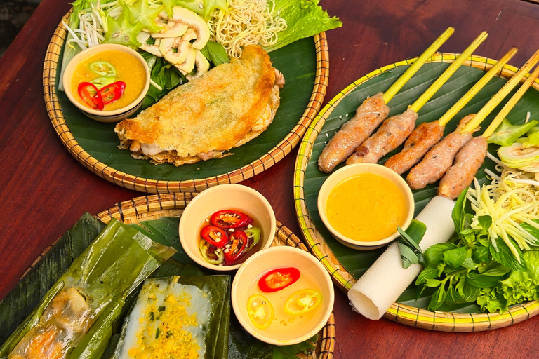 Hue: Market Tour and Cooking Class with typical dishes