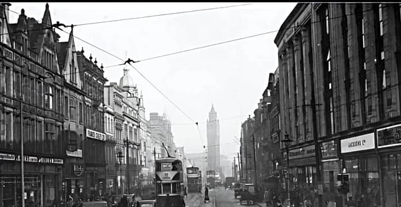 Belfast: 400 Years of History Walking Tour. Plantation to Peace