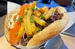 Berlin Foodtour: Probiere das Beste mit einer vollen Mahlzeit & Bier