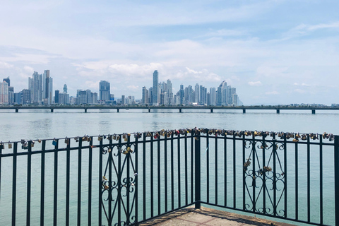 Panama city : Visite privée du canal de Panama et de la ville avec escale