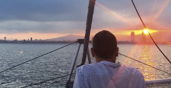 Barcelona: Premium Shared Sunset Cruise (Drinks & Snacks)