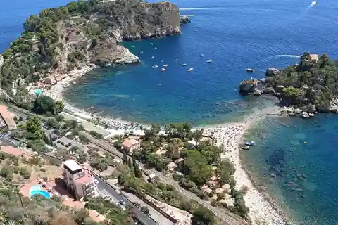Savoca (Il Padrino) e Taormina: tour privato