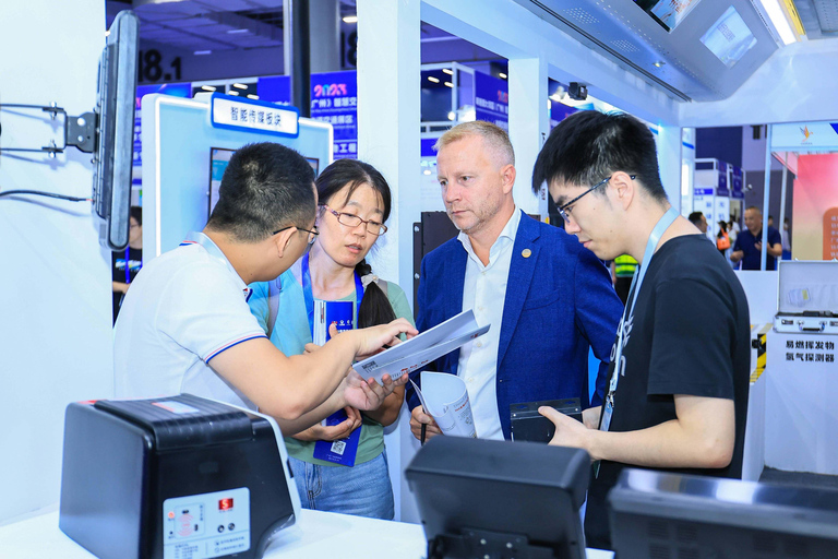 Guangzhou: Wholesale Market Tour with Translator