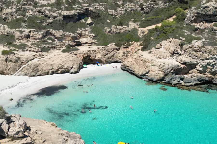Mallorca: Caló des Moro und Cala Marmols Bootstour. Foto: GetYourGuide