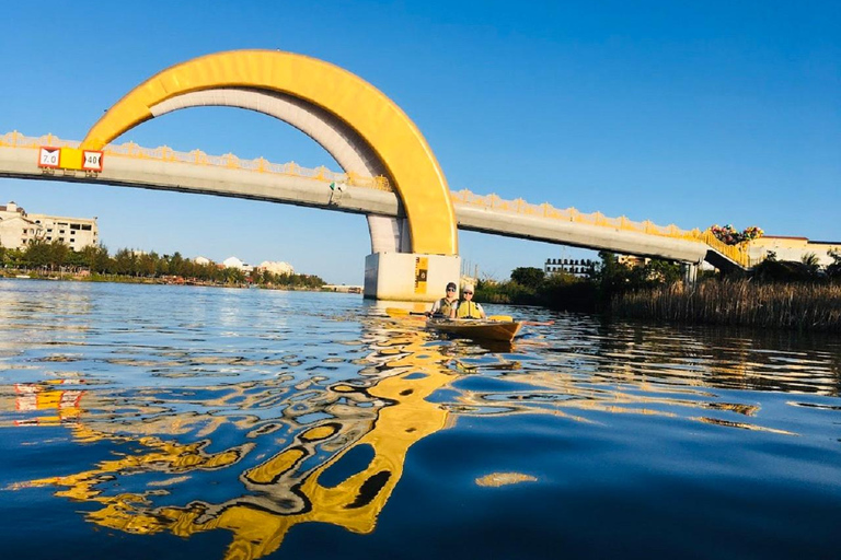 Hoi An: Old Town to Mangrove Forest Kayak Tour
