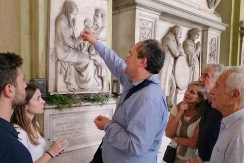 Genoa Burial & Street Art Tour Tour in Italian