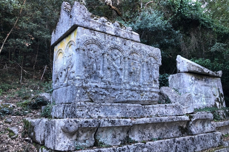 Wandelen in de oude stad Termessos