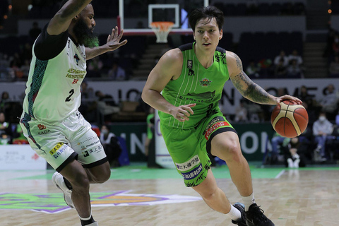 Jogo de basquetebol do Levanga Hokkaido na Arena Hokkai KitayellIngresso geral