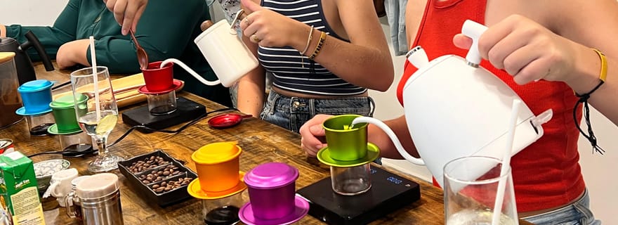 Caffè all'uovo e corso su 4 famosi caffè tradizionali vietnamiti