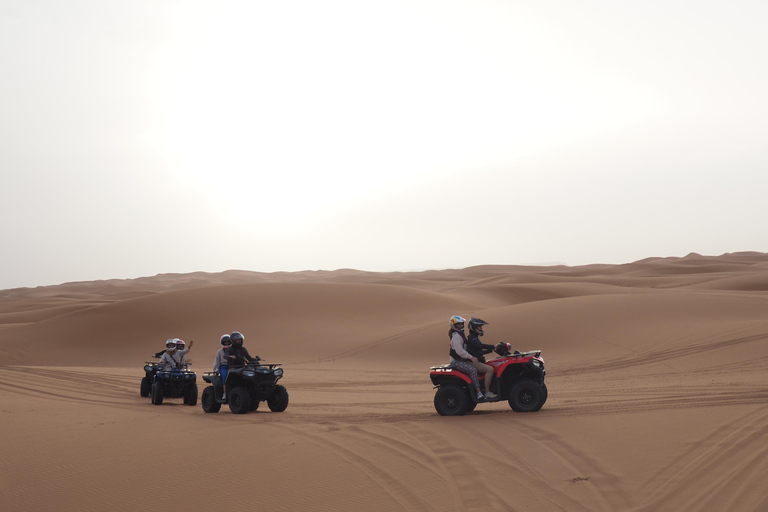 Passeio de 5 dias no deserto do Marrocos, de Marrakech a AgadirAcampamento de luxo