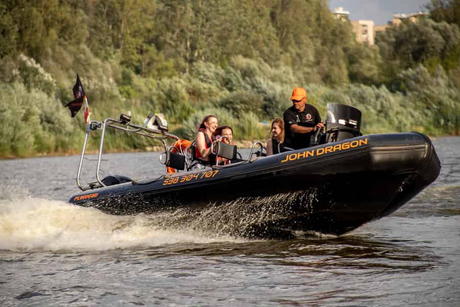 Warschau: Adrenalin-Abenteuer auf dem Fluss mit dem RIB-Schnellboot. Foto: GetYourGuide