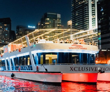 Dubai: Sunset or Dinner Cruise with Live Music & Open Bar