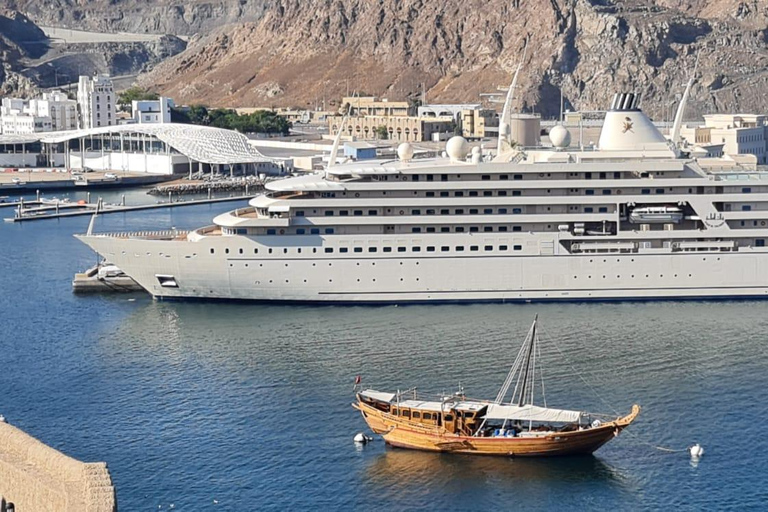 Muscat: Half-Day Guided City Tour with Hotel Pickup