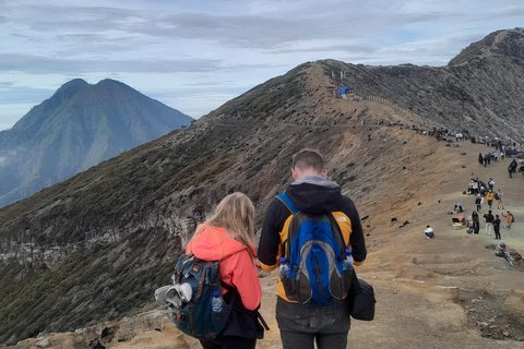 Il tour del Monte Ijen Blue Fire parte da Banyuwangi o Ubud BaliIl tour del Monte Ijen Blue Fire parte da Bali, zona di Ubud