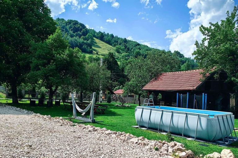 Bran: Rural Tour with Local Food &amp; Accommodation in Șimon