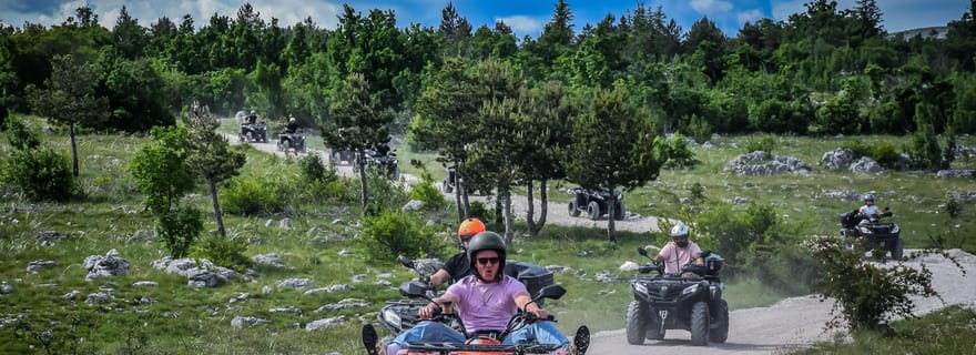 Depuis Split : Excursion en quad dans la montagne Dinara avec pique-nique