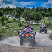 Desde Split: Excursión en quad por la montaña Dinara con picnic