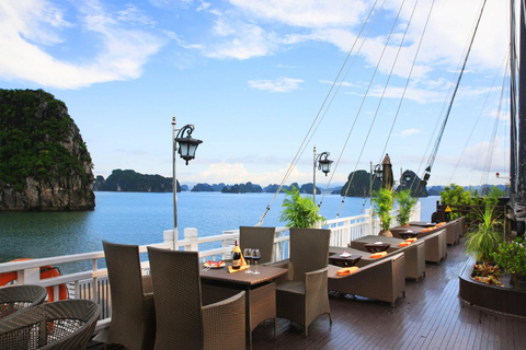 Desde Hanoi: 2D1N Bahía de Ha Long en Crucero Boutique Arcady