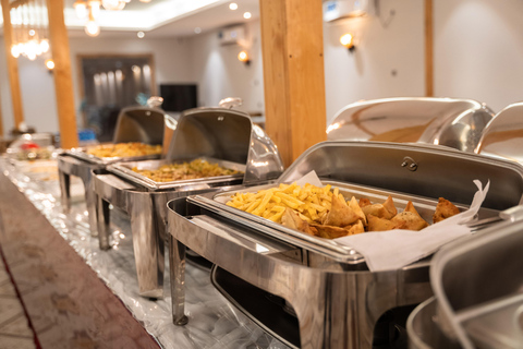 Doha: Wüstensafari, Abendessen vom Buffet &amp; ÜbernachtungsmöglichkeitDoha: Wüstensafari &amp; Abendessen vom Buffet im Camp