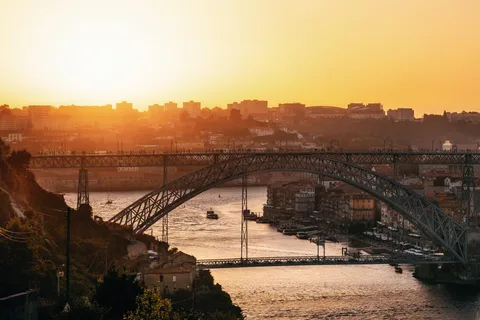 Tour a pie privado al atardecer con vino de Oporto y vistas