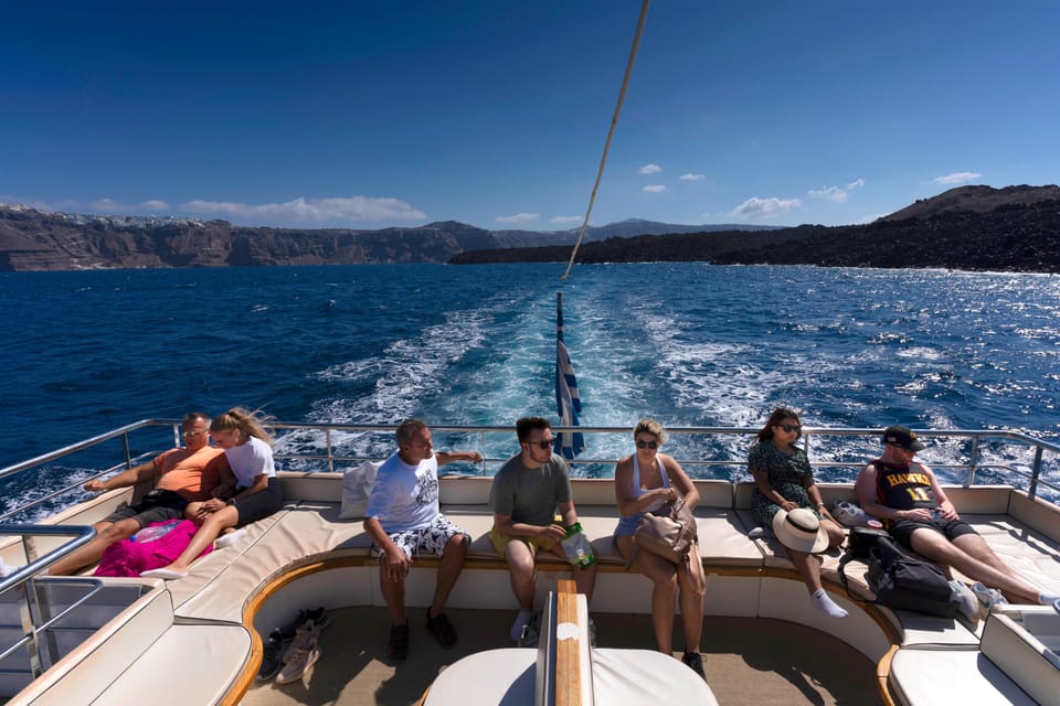 Santorini: Caldera Boat Tour, Thirasia Stop & Bus Transfer