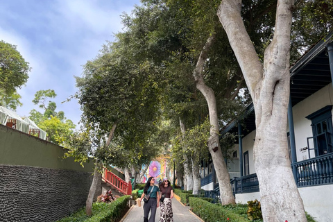 Lima: Private Tour of Barranco, La Herradura, and the Pachacámac Sanctuary