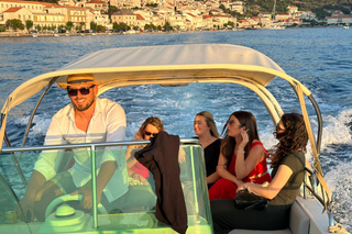 Brač: Adriatic Boat Tour with Vruja Bay and Brela Stone