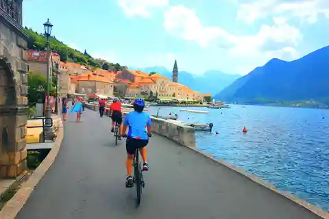 Cykeltur - Kotor Bay cirkel och besök Our Lady of the Rock