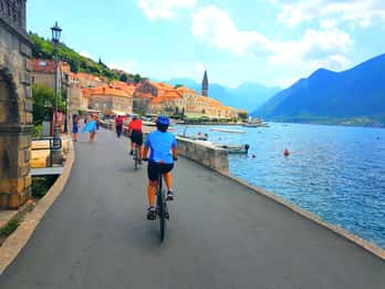 Cykeltur - Kotor Bay cirkel och besök Our Lady of the Rock