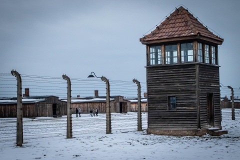 Krakau: Auschwitz-Birkenau geführte Tour mit TransportDezember Geführte Tour mit Transport von einem Treffpunkt
